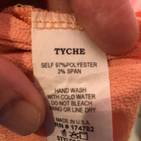 Vici long sleeve gown in light pink. - Picture 6 of 6